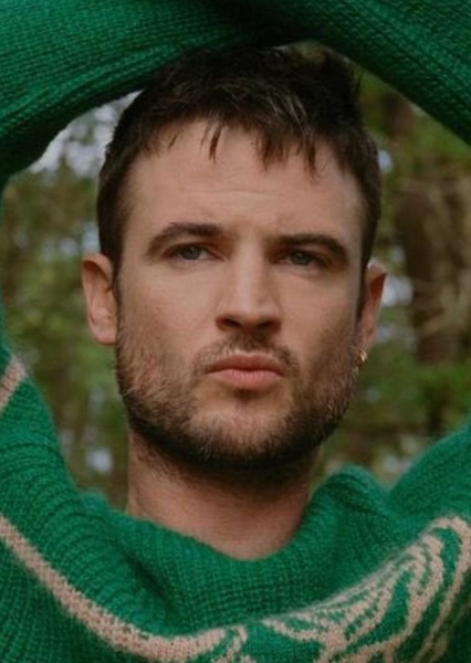 Tom Sturridge photo