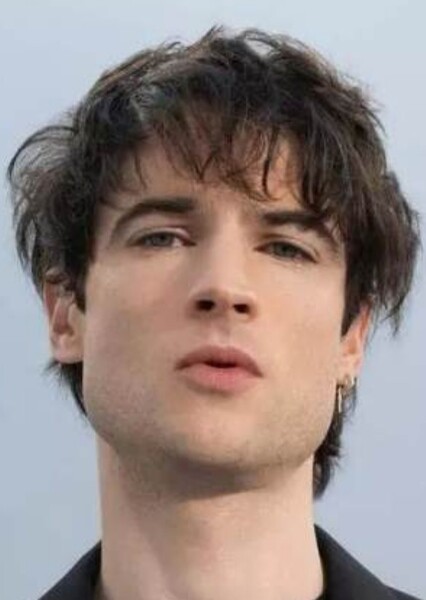 Tom Sturridge photo