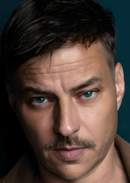 Tom Wlaschiha photo
