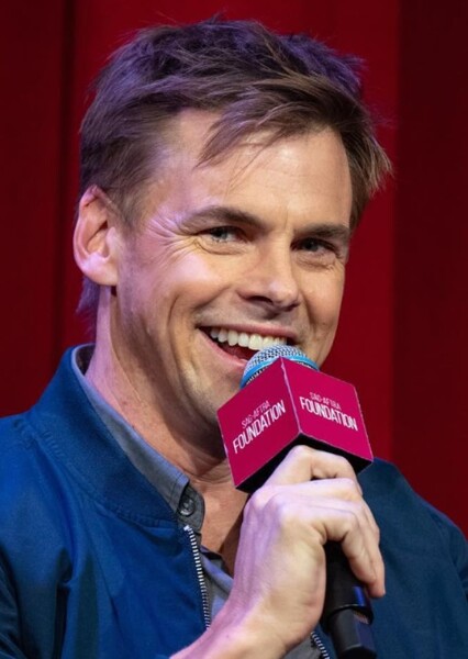 Tommy Dewey photo