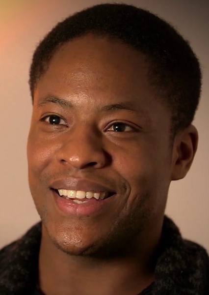 Tomiwa Edun photo