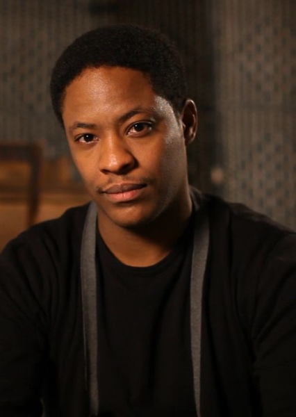 Tomiwa Edun photo