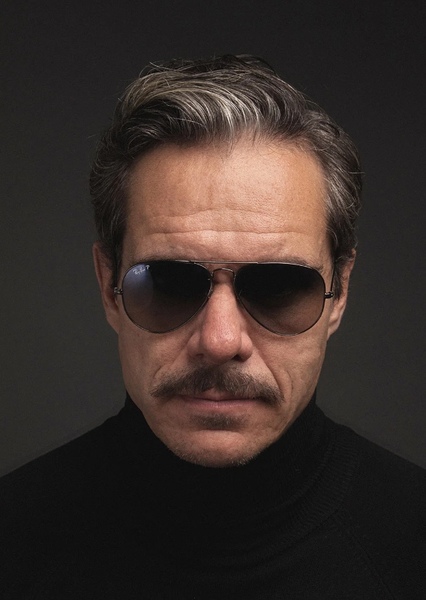 Tony Dalton photo