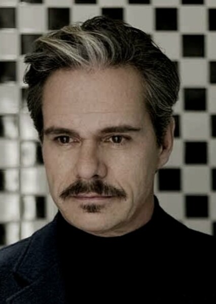 Tony Dalton photo