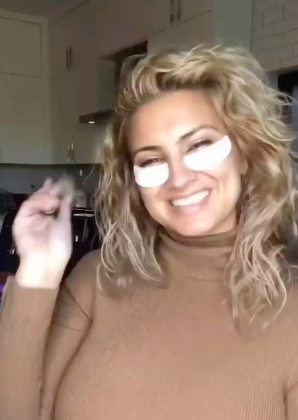 Tori Kelly photo