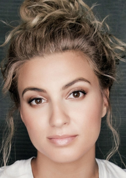 Tori Kelly photo