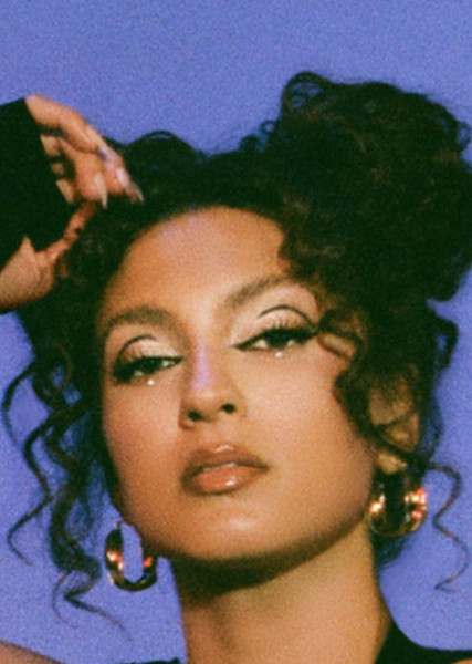 Tori Kelly photo