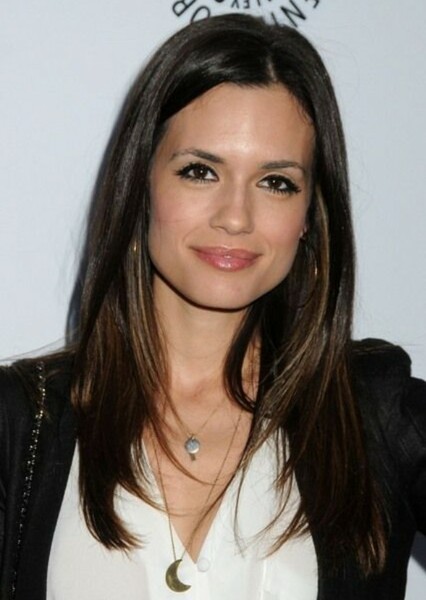 Torrey DeVitto photo