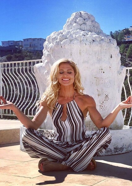 Torrie Wilson photo