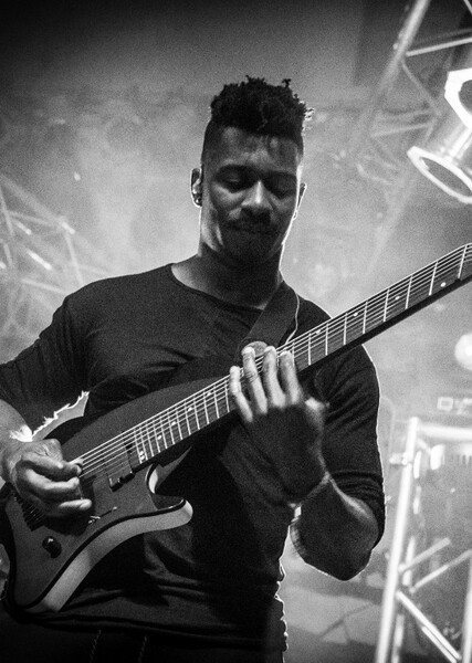 Tosin Abasi