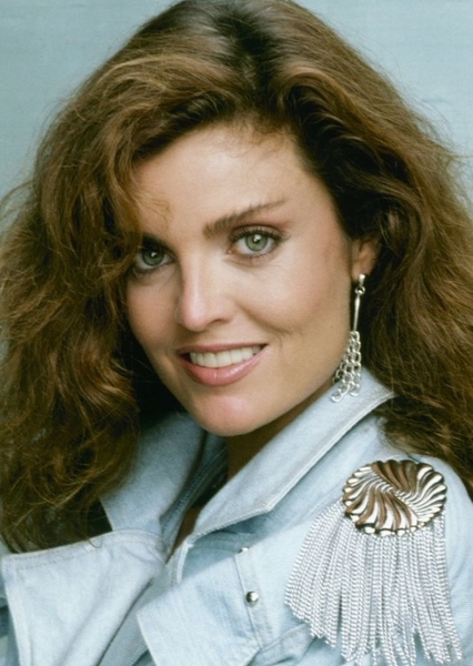 Tracy Scoggins photo