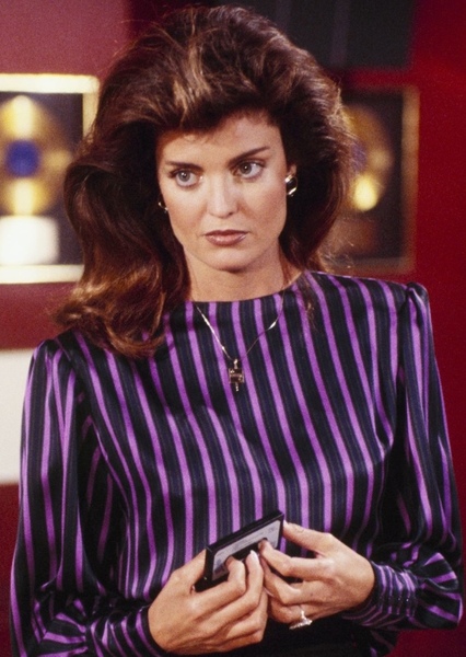 Tracy Scoggins photo