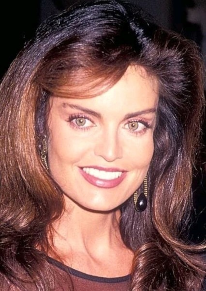 Tracy Scoggins photo