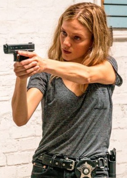 Tracy Spiridakos photo