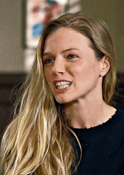Tracy Spiridakos photo