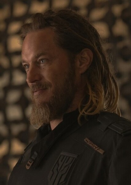 Travis Fimmel photo
