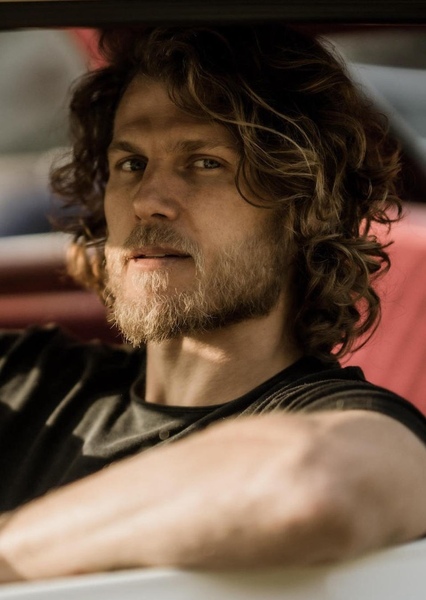 Travis Van Winkle photo