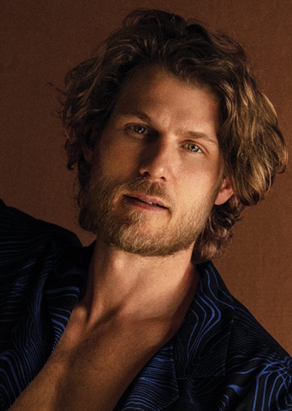 Travis Van Winkle photo