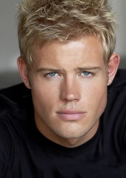 Trevor Donovan photo