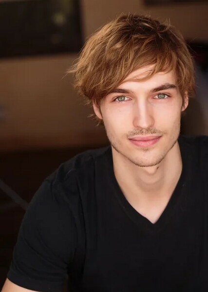 Trevor Stines photo