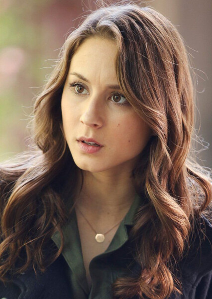 Troian Bellisario photo