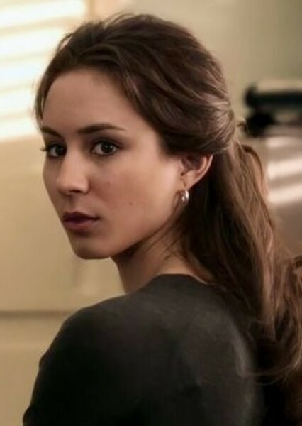 Troian Bellisario photo