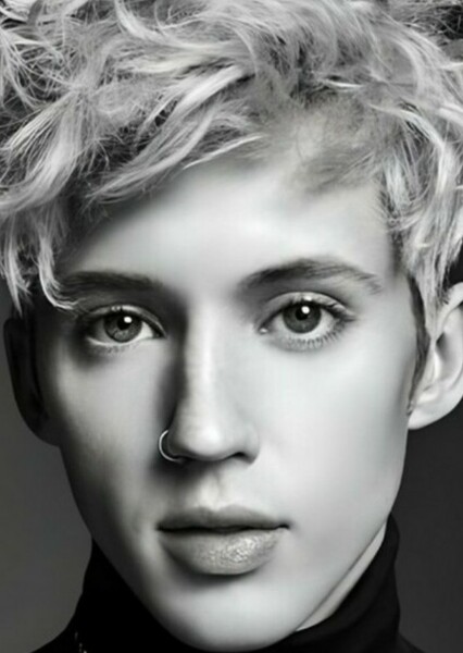 Troye Sivan photo