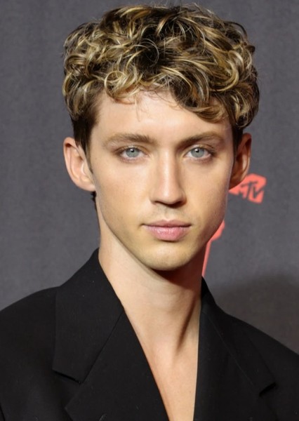 Troye Sivan photo