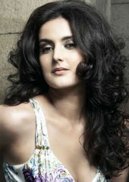Tulip Joshi photo