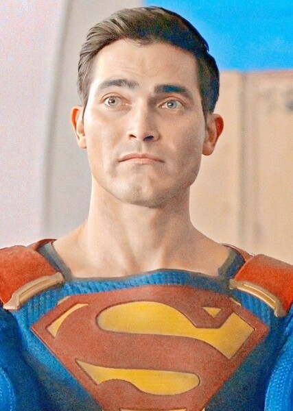 Tyler Hoechlin photo