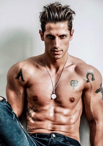 Tyler James photo