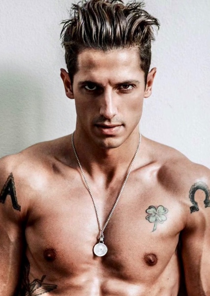 Tyler James photo