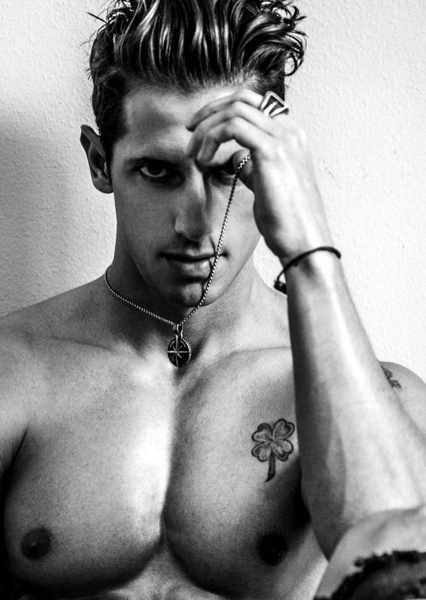 Tyler James photo