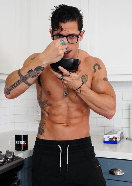 Tyler James photo