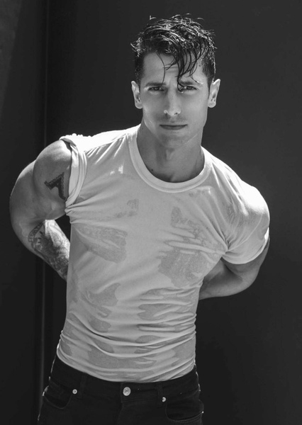 Tyler James photo