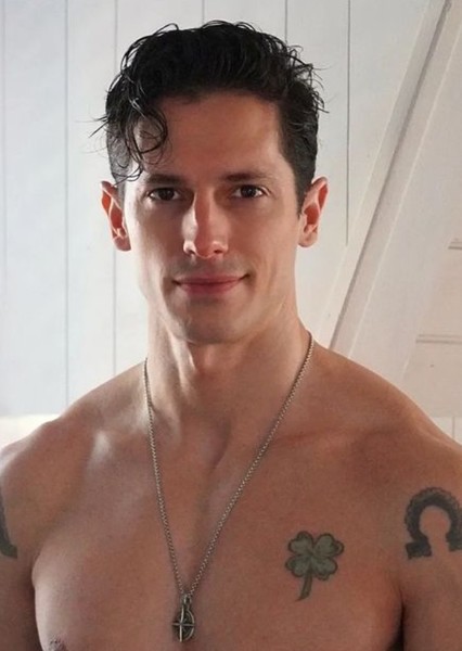 Tyler James photo