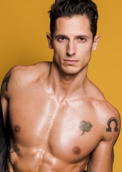 Tyler James photo