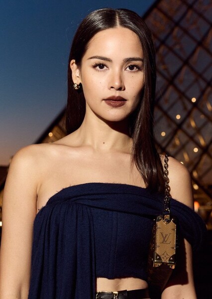 Urassaya Sperbund photo