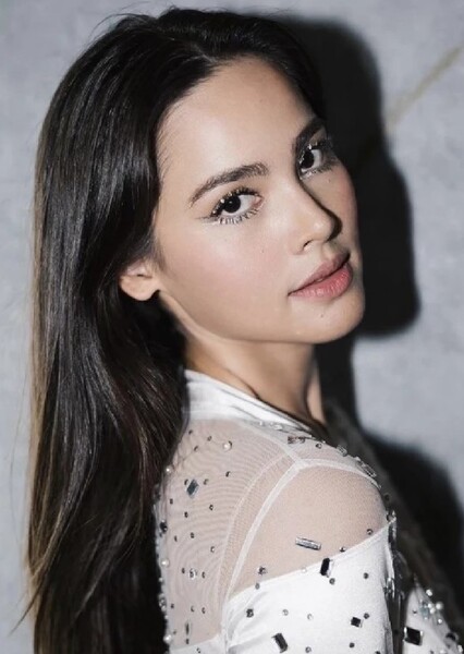 Urassaya Sperbund photo