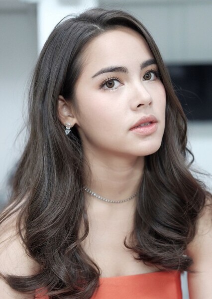 Urassaya Sperbund photo