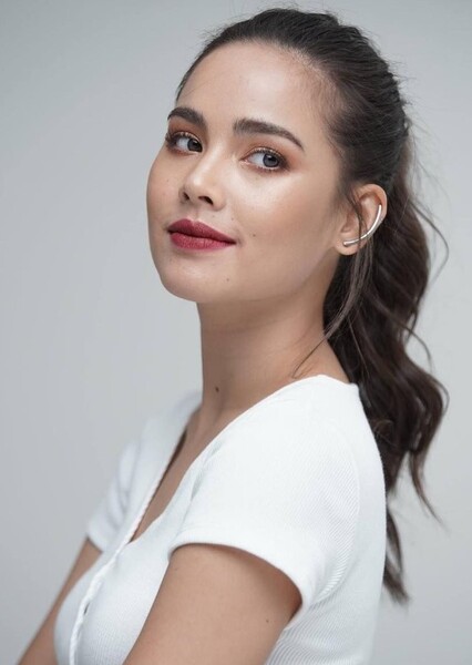 Urassaya Sperbund photo
