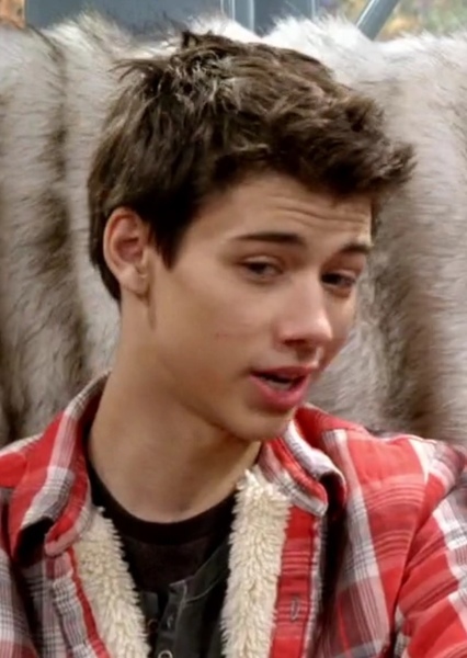 Uriah Shelton photo