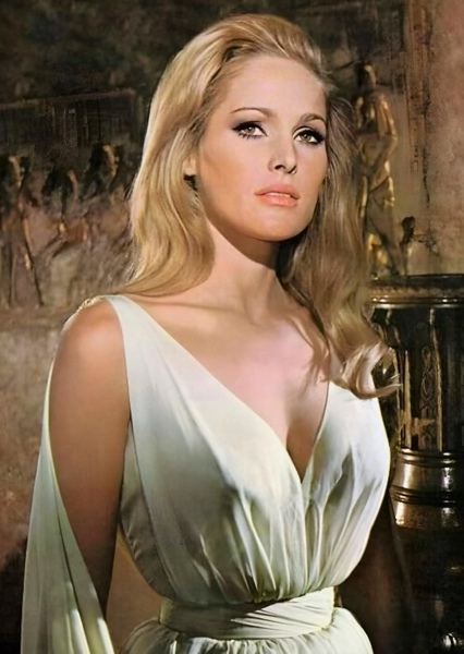 Ursula Andress