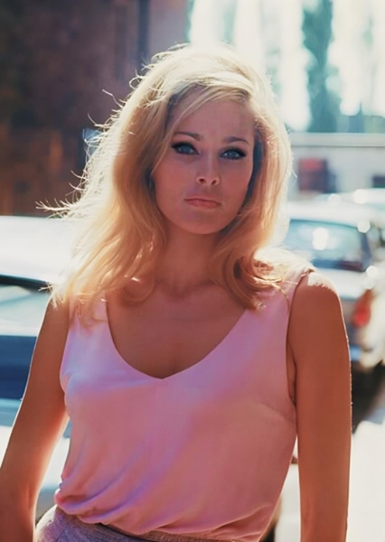 Ursula Andress photo