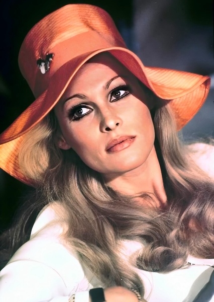 Ursula Andress