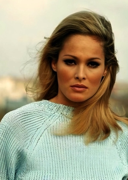 Ursula Andress photo