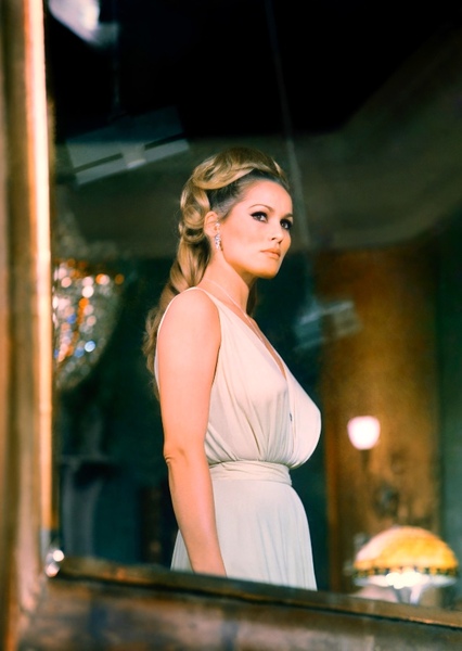 Ursula Andress photo