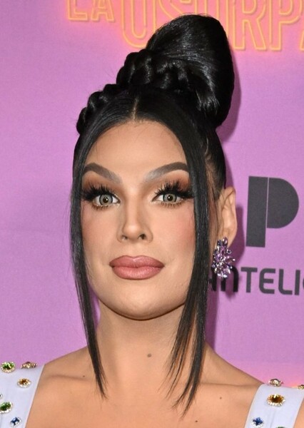 Valentina (drag queen) photo