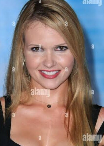 Valerie Azlynn photo
