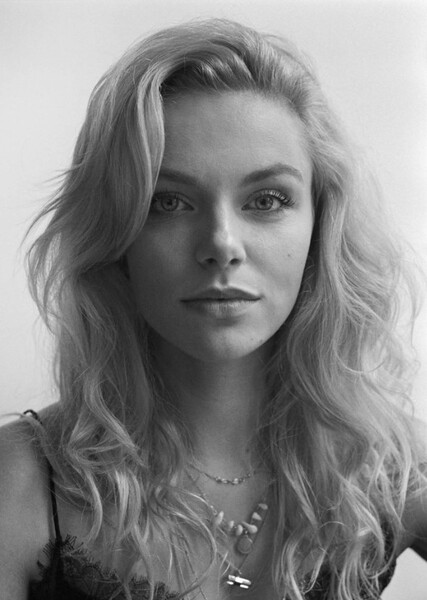 Vanessa Aleksander photo